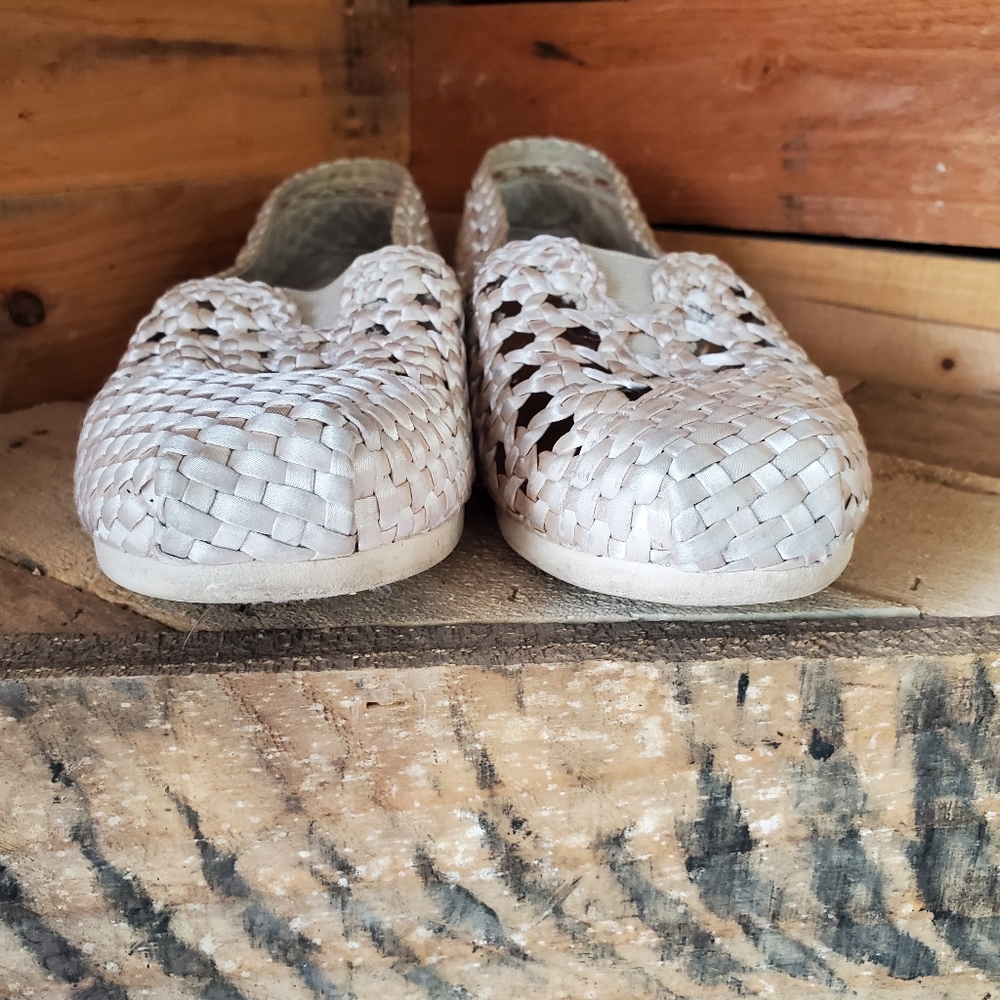 Toms - Picture 4 of 5